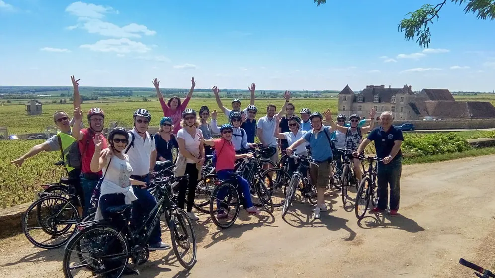 photo-groupe-bourgogne-velo-vins
