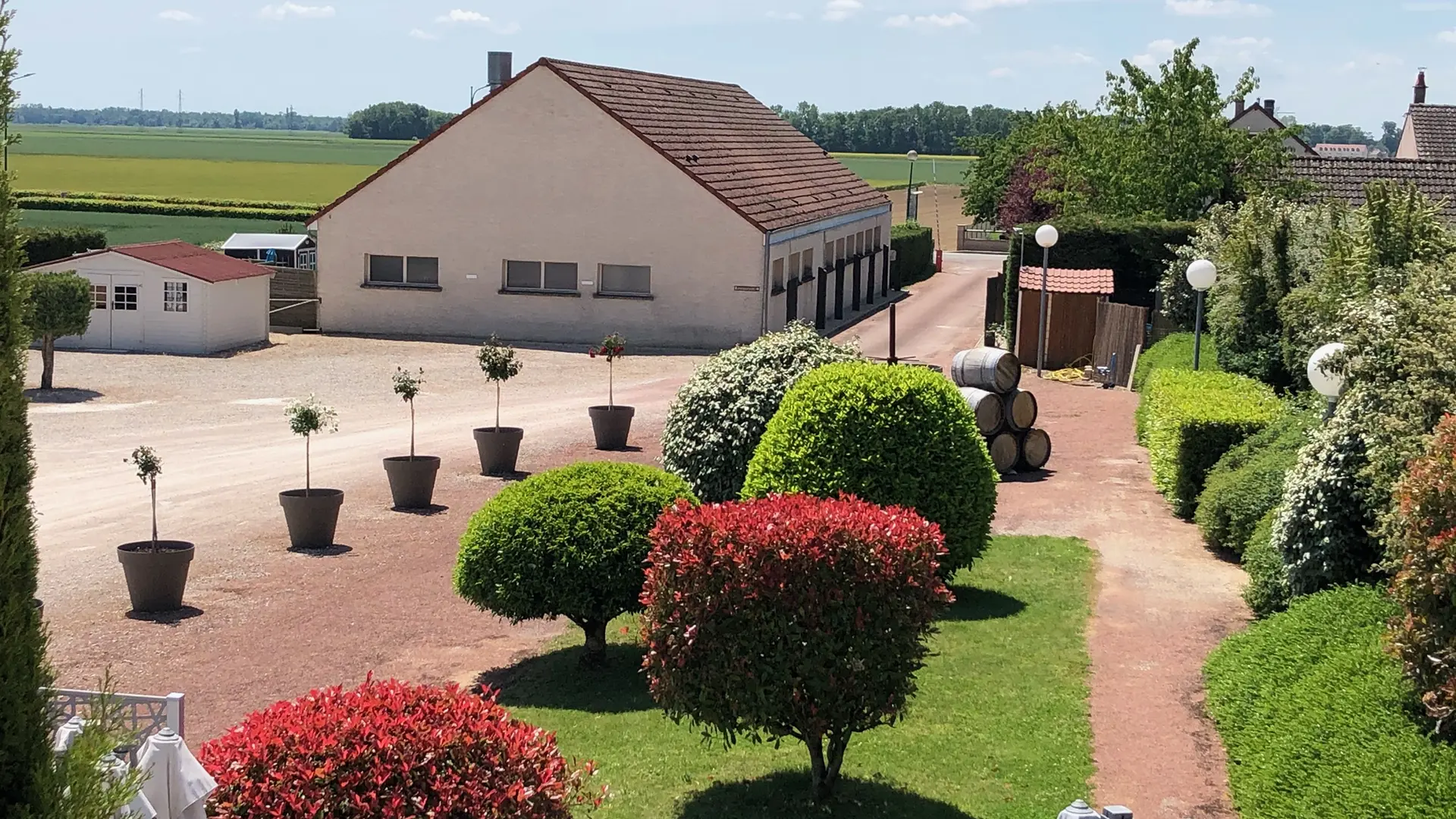 parking + vue exterieur