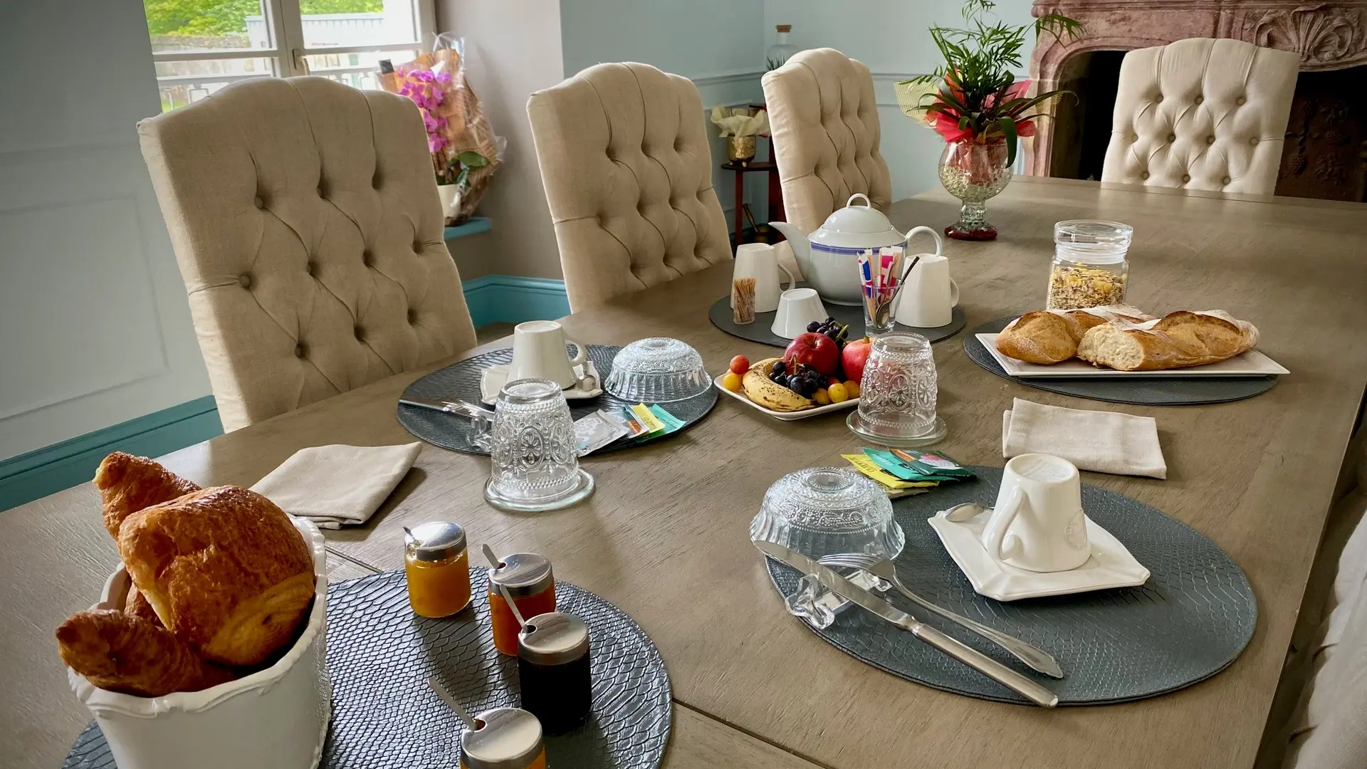 table petit dejeuner