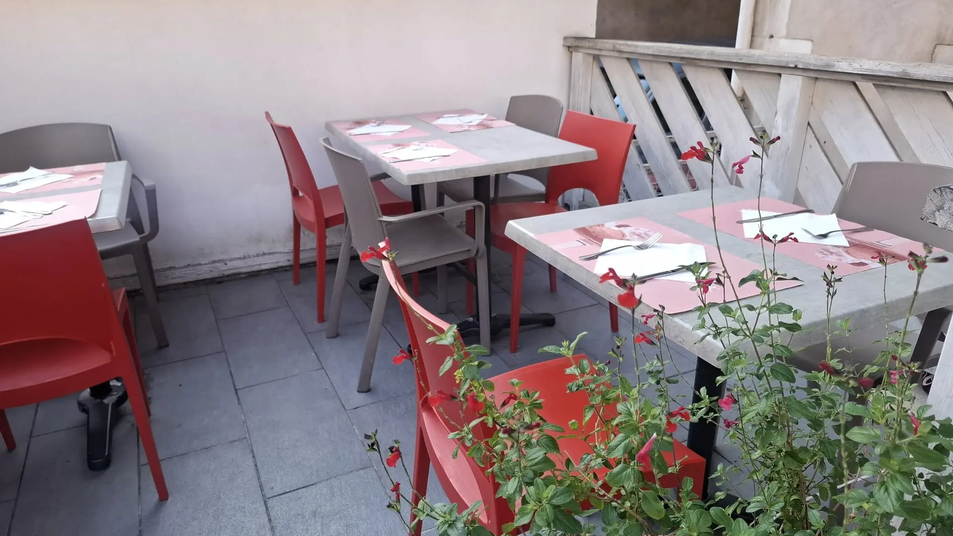 terrasse creperie du pont