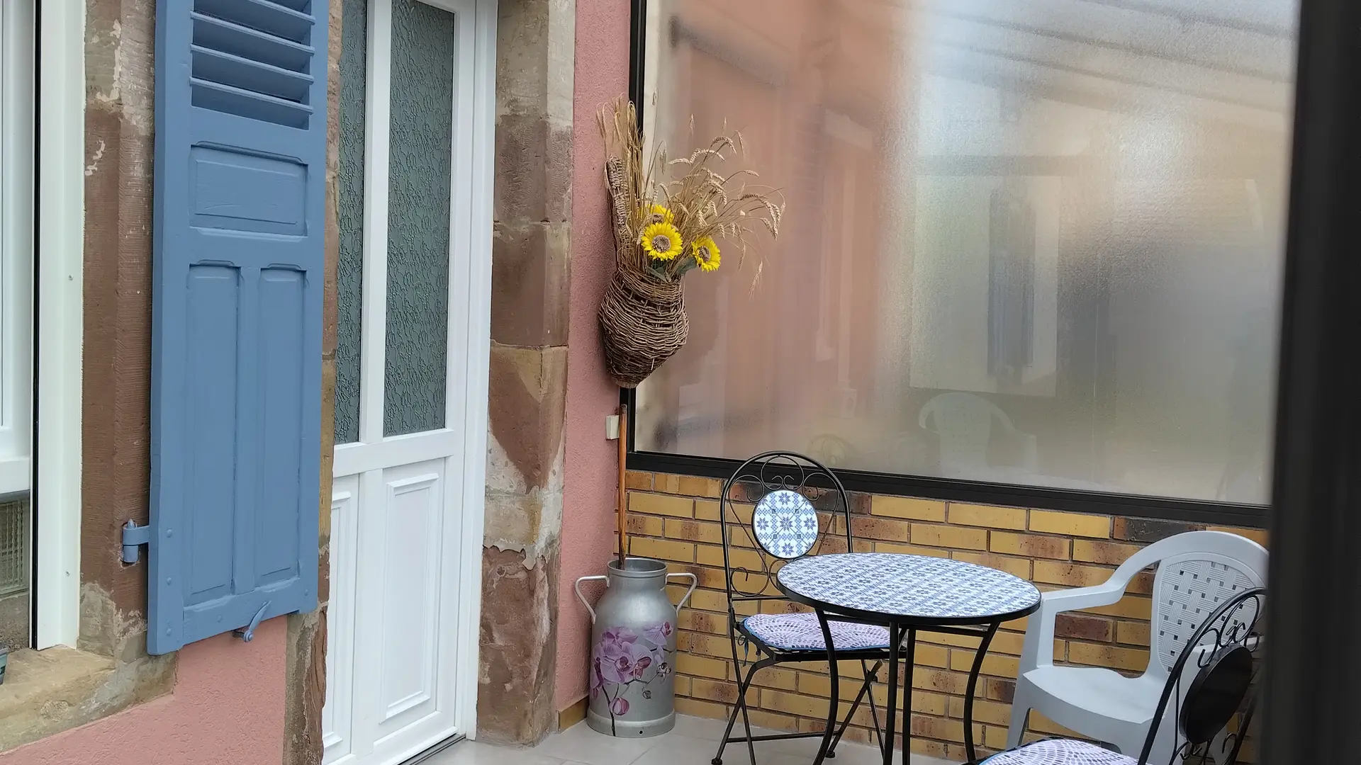 veranda