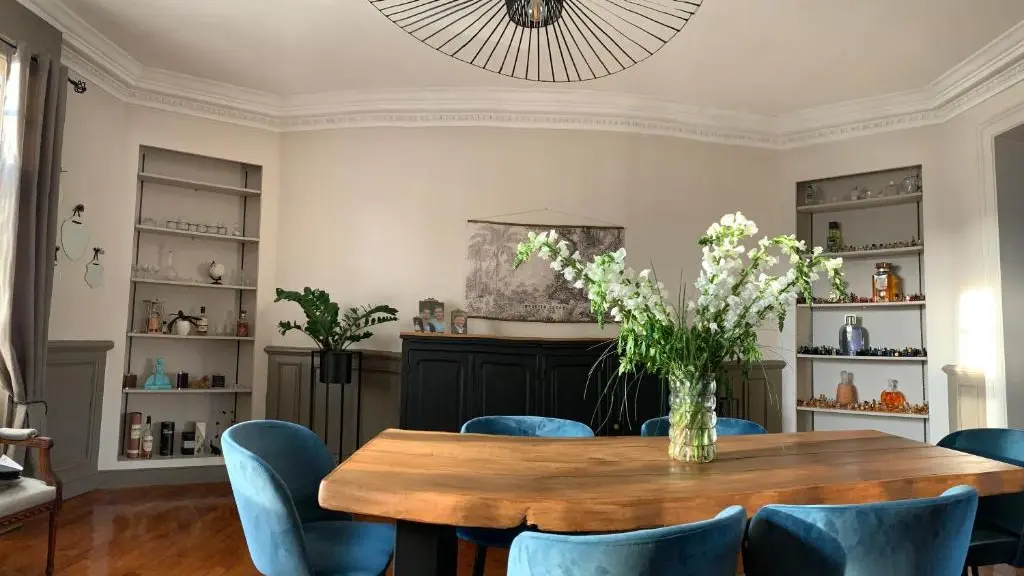 AuPetitChateau_Halls (2)