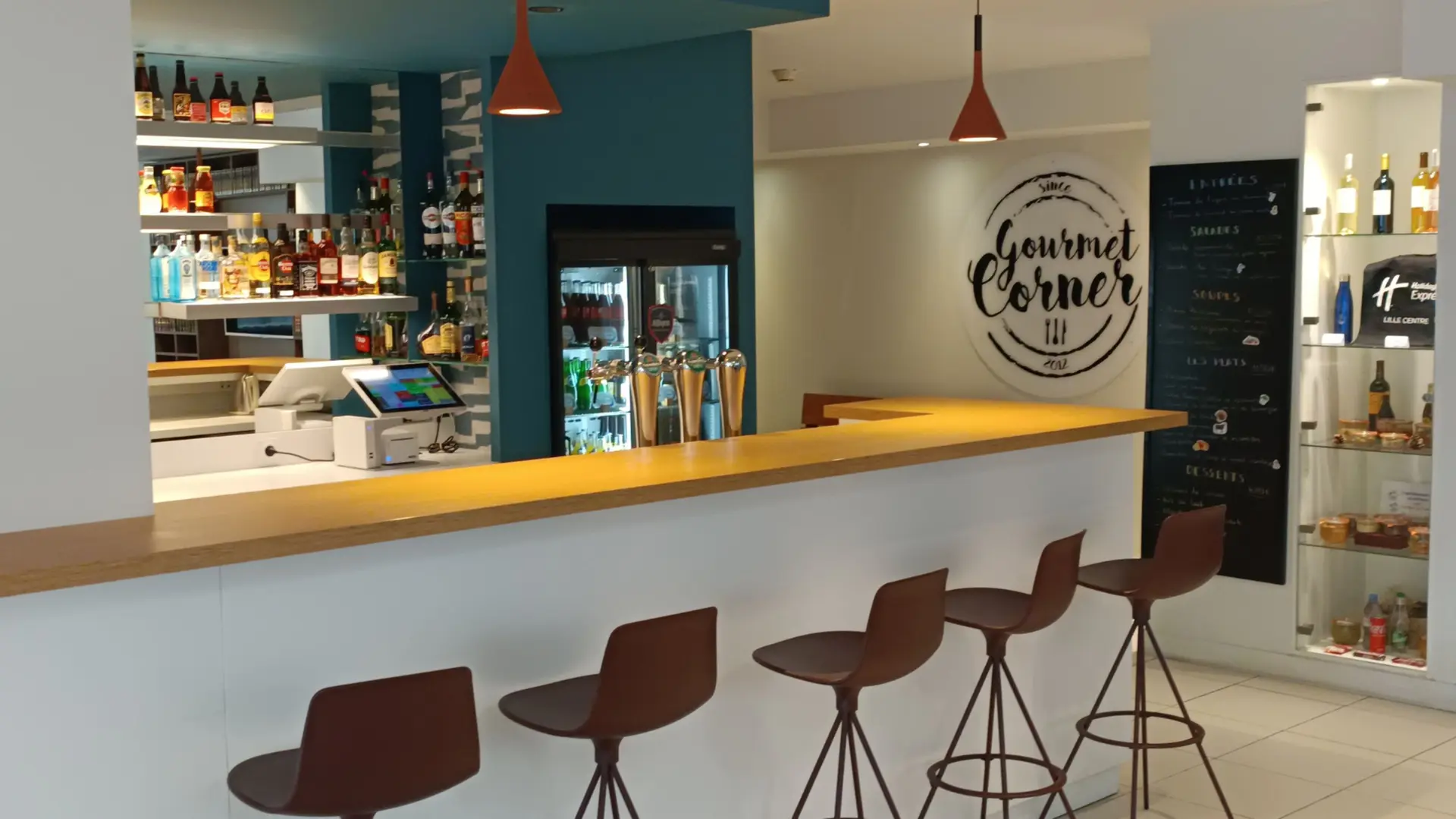 HOLIDAY INN EXPRESS LILLE CENTRE - Bar et boutique gourmande