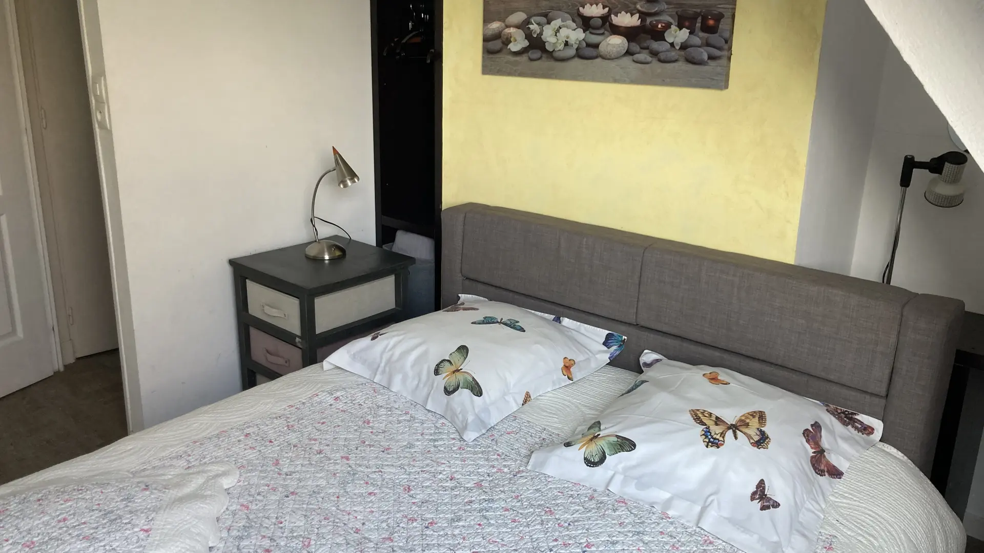 CHAMBRE JAUNE NIEURLET 1er étage