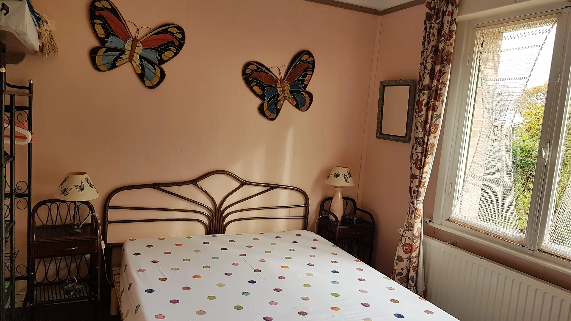 CHAMBRE ROSE AU REZ DE CHAUSSEE