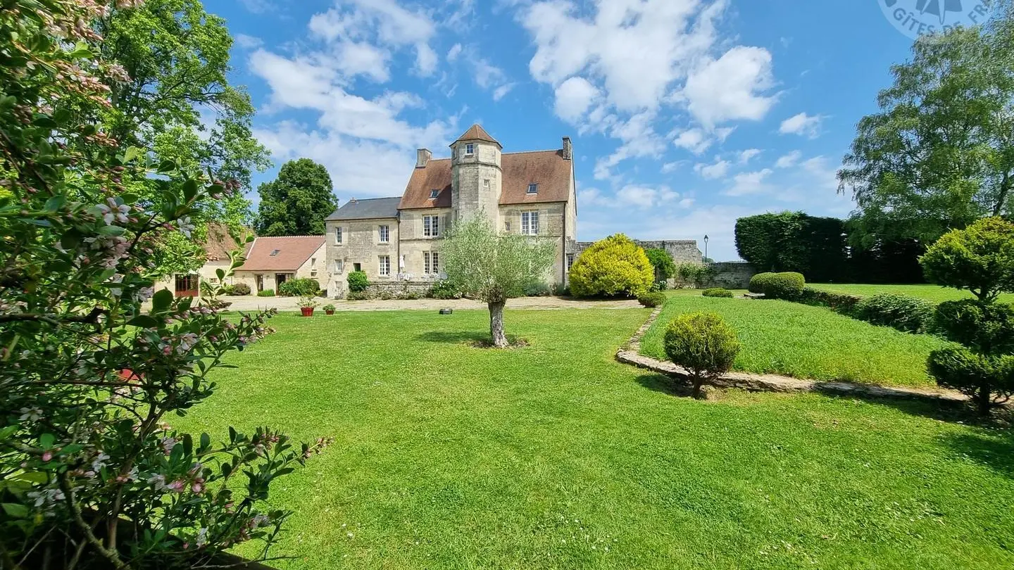 LARGNY SUR AUTOMNE Le Manoir de la Cour