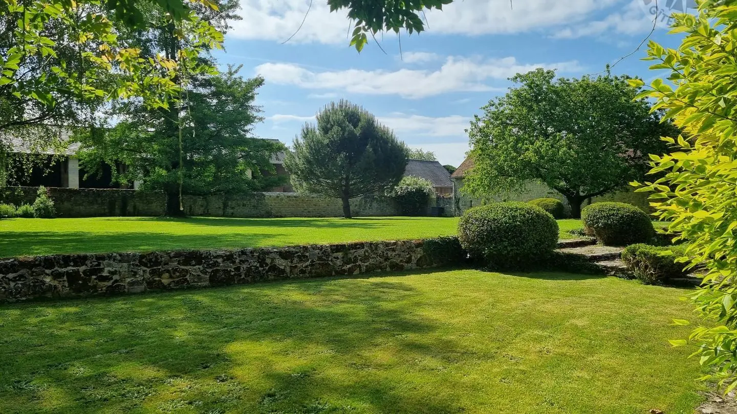 LARGNY SUR AUTOMNE Le Manoir de la Cour