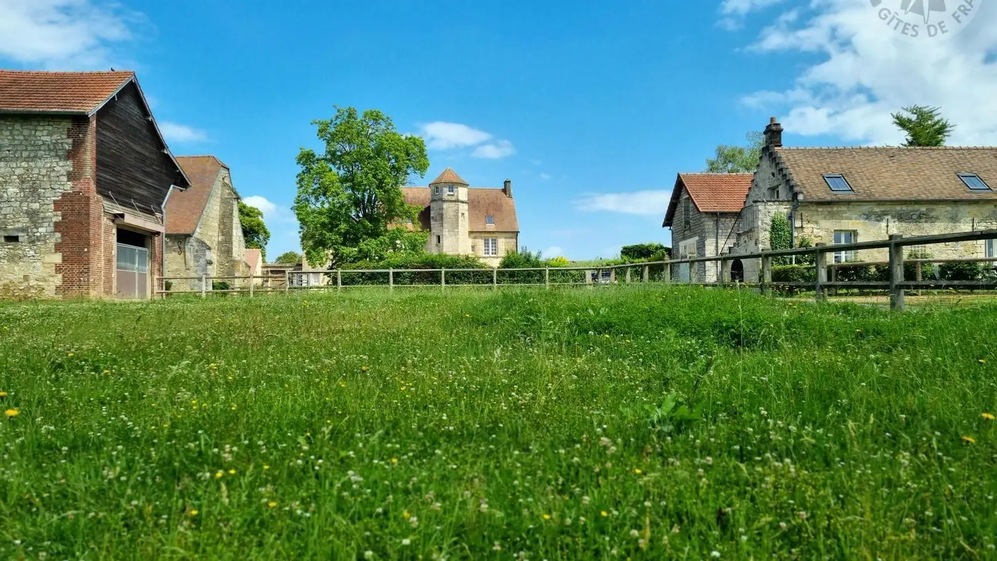 LARGNY SUR AUTOMNE Le Manoir de la Cour