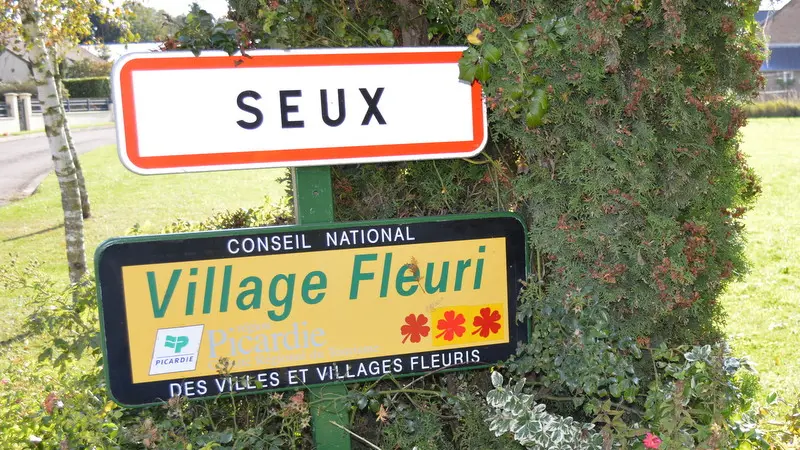 SEUX Les pieds dans l'herbe