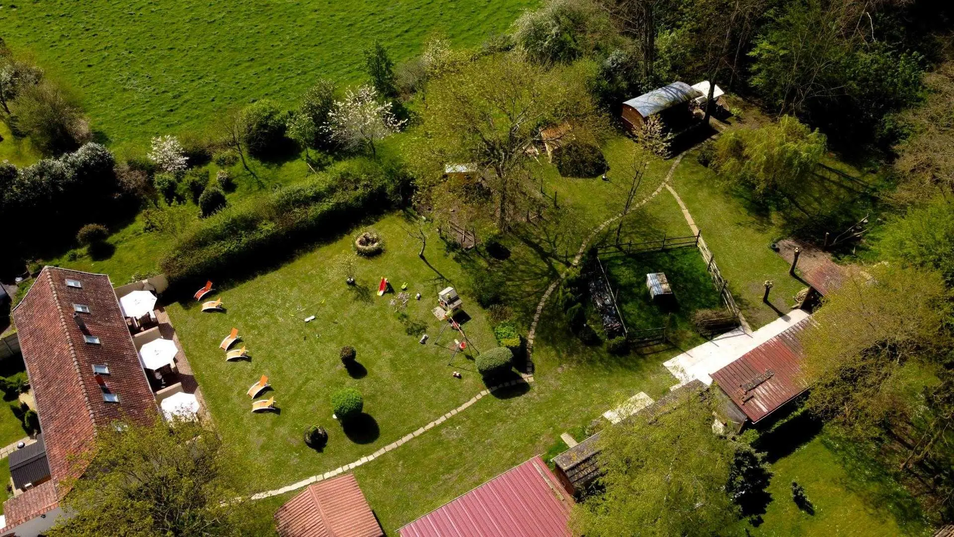 CRECY-EN-PONTHIEU Le petit paradis
