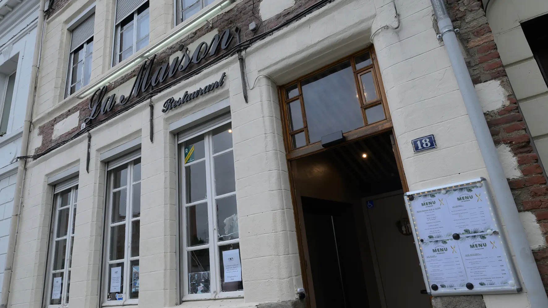 LA_MAISON_RESTAURANT_FACADE_VALENCIENNES