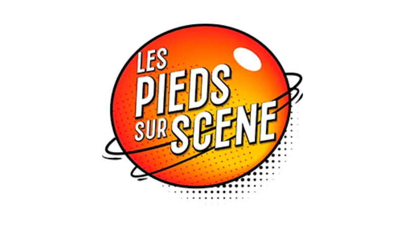 Les pieds sur scène