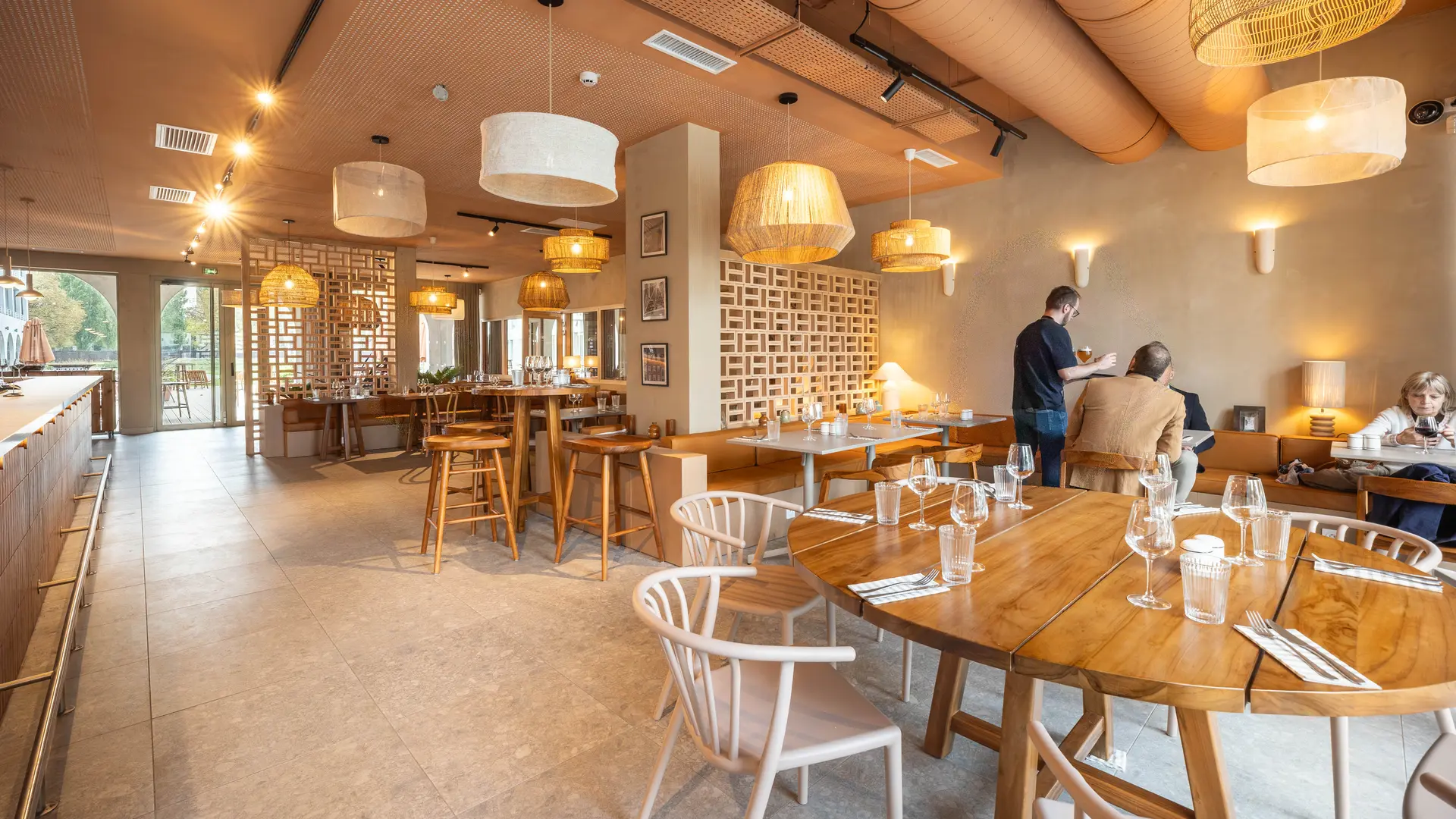 Lille_2509-4 Bar restaurant @ REGNIER Maxime