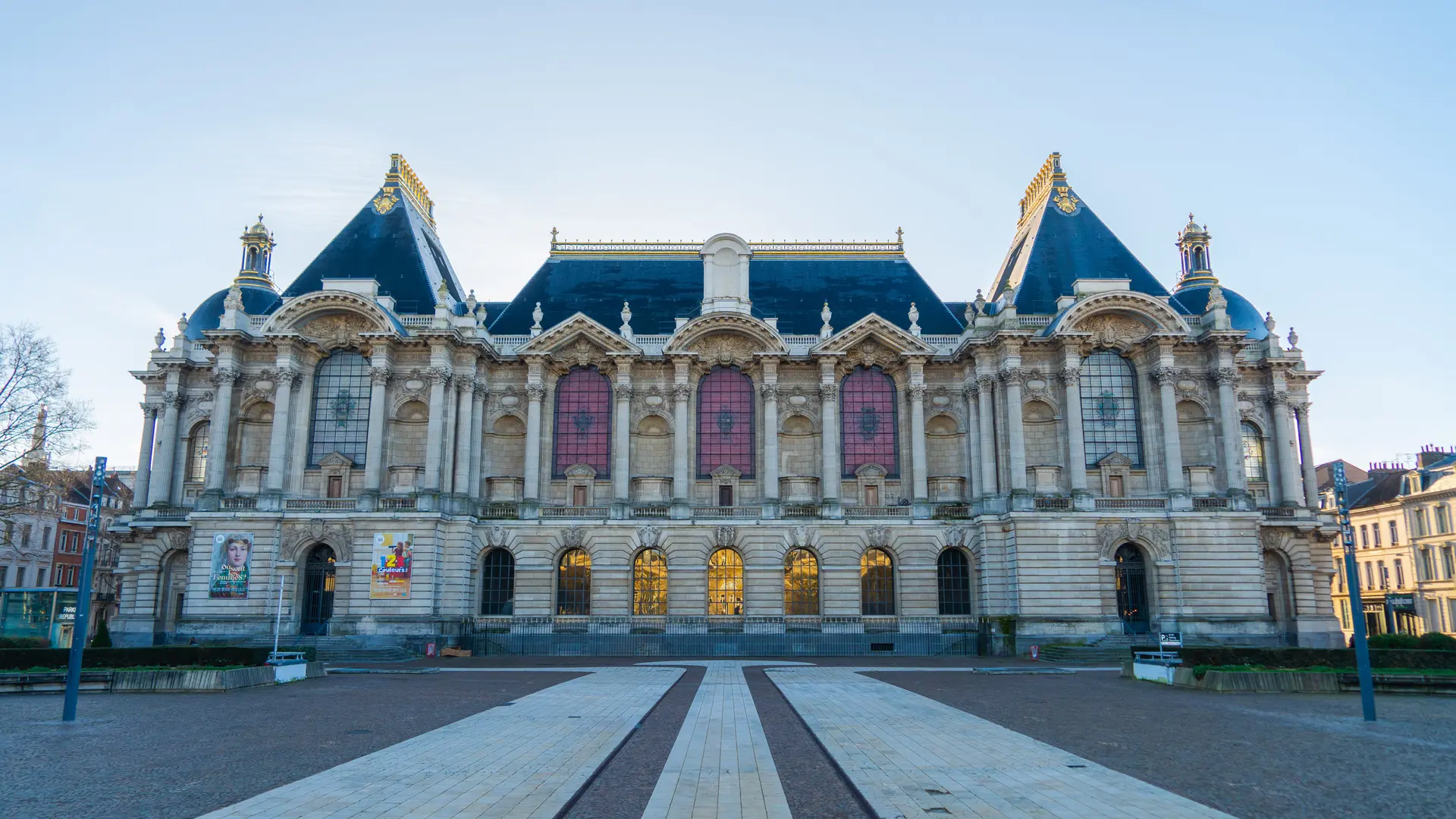 PALAIS DES BEAUX ARTS - Façade