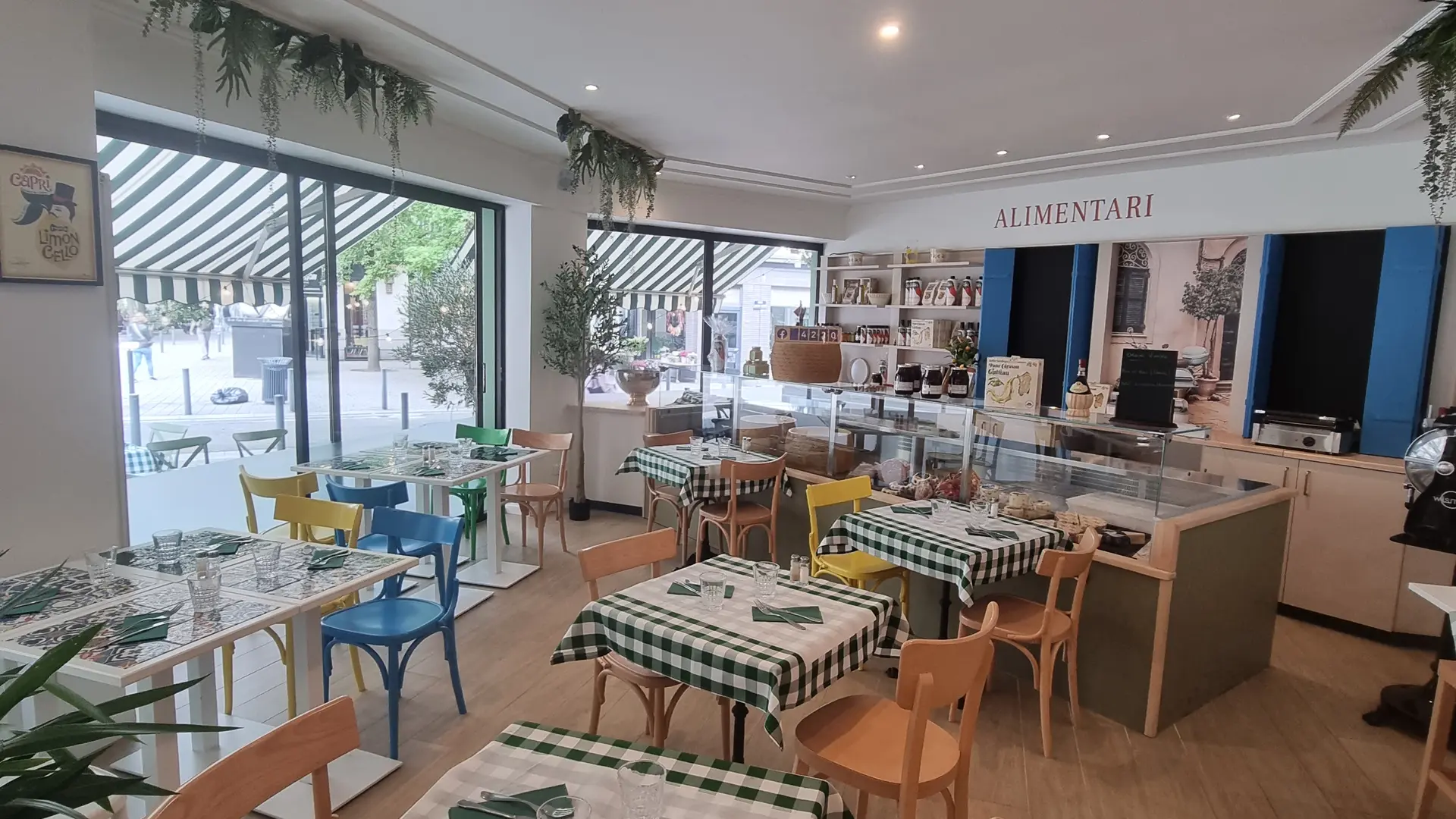 RestaurantlaFamiglia–Salle2_LucasArena