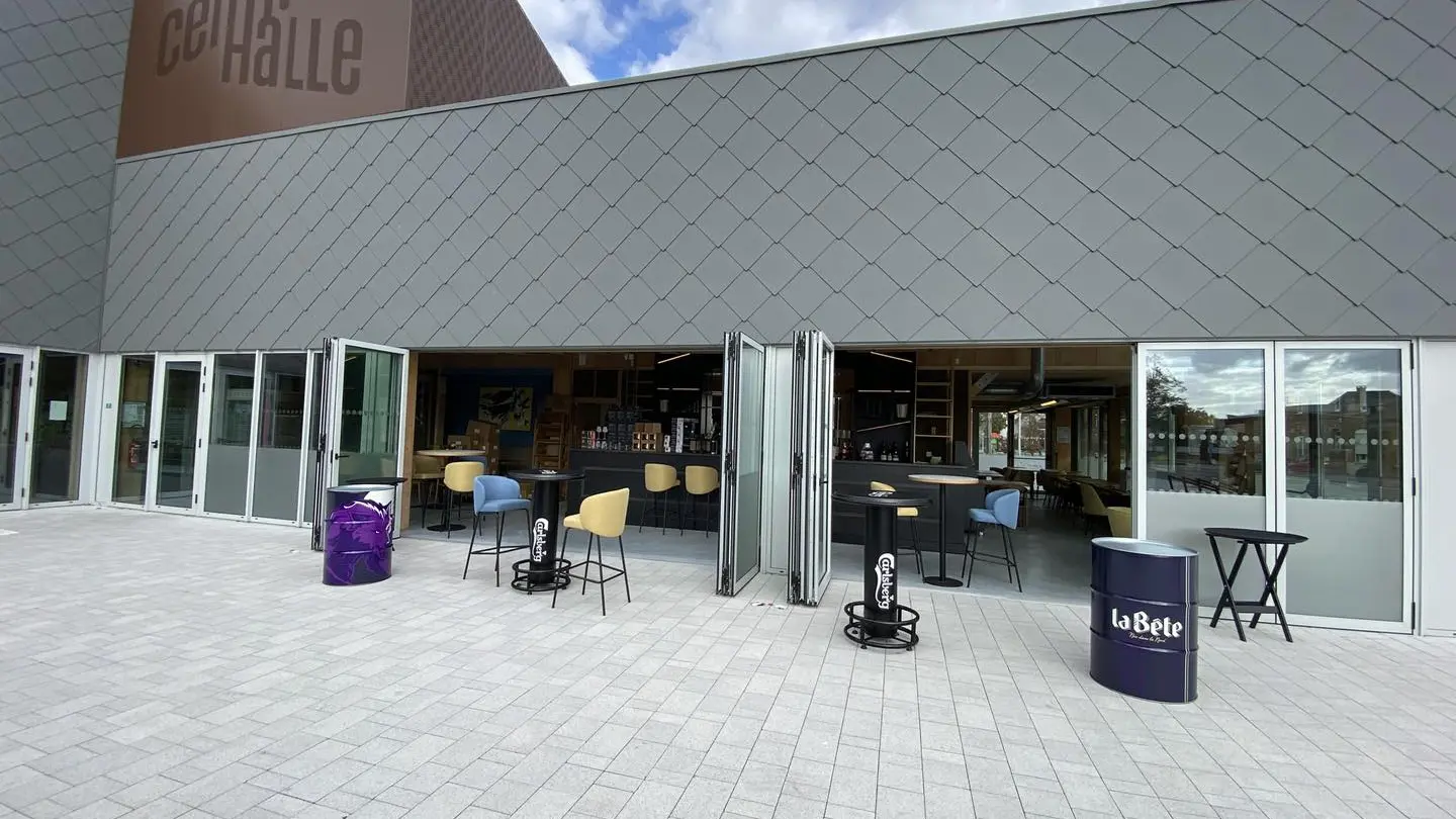o-boc-halle-saint-saulve-restaurant-valenciennes-extérieur-terasse