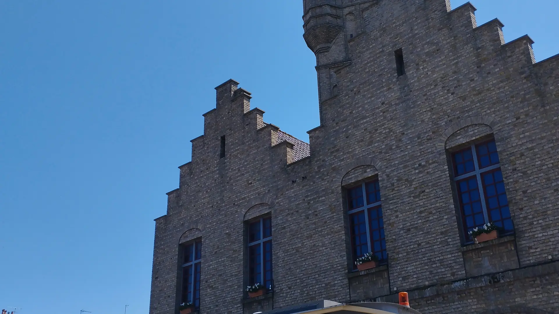 beffroi + tram Bergues - LG- OT HAUTS DE FLANDRE