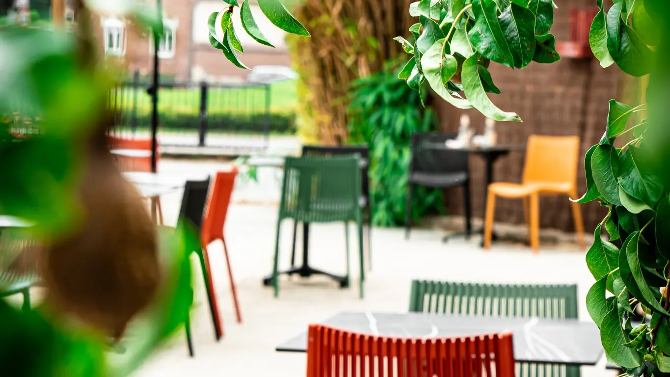 carrousel-restaurant-querenaing-terrasse