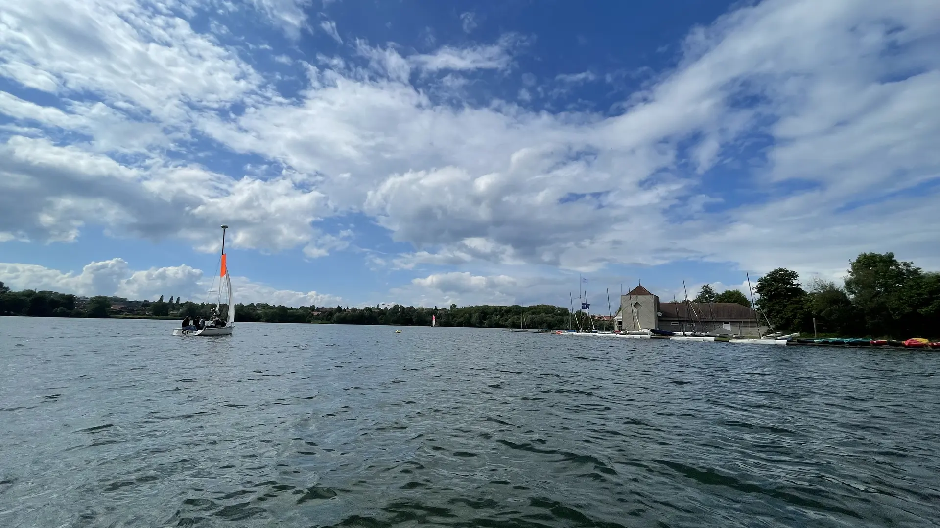 etang-vignoble-cercle-voile