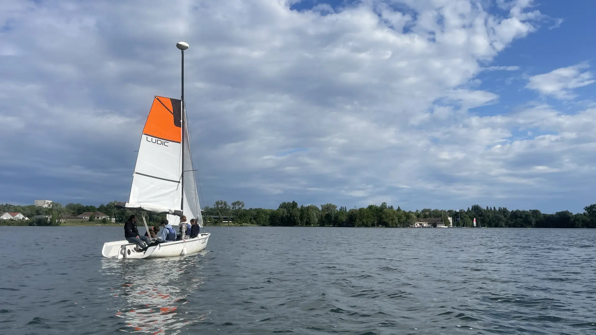 etang-vignoble-voilier-valenciennes