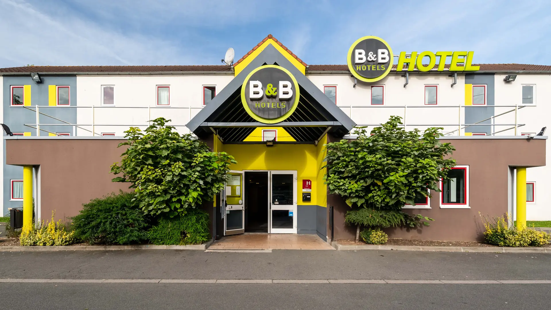 B&B LILLE LEZENNES STADE PIERRE MAUROY - Façade