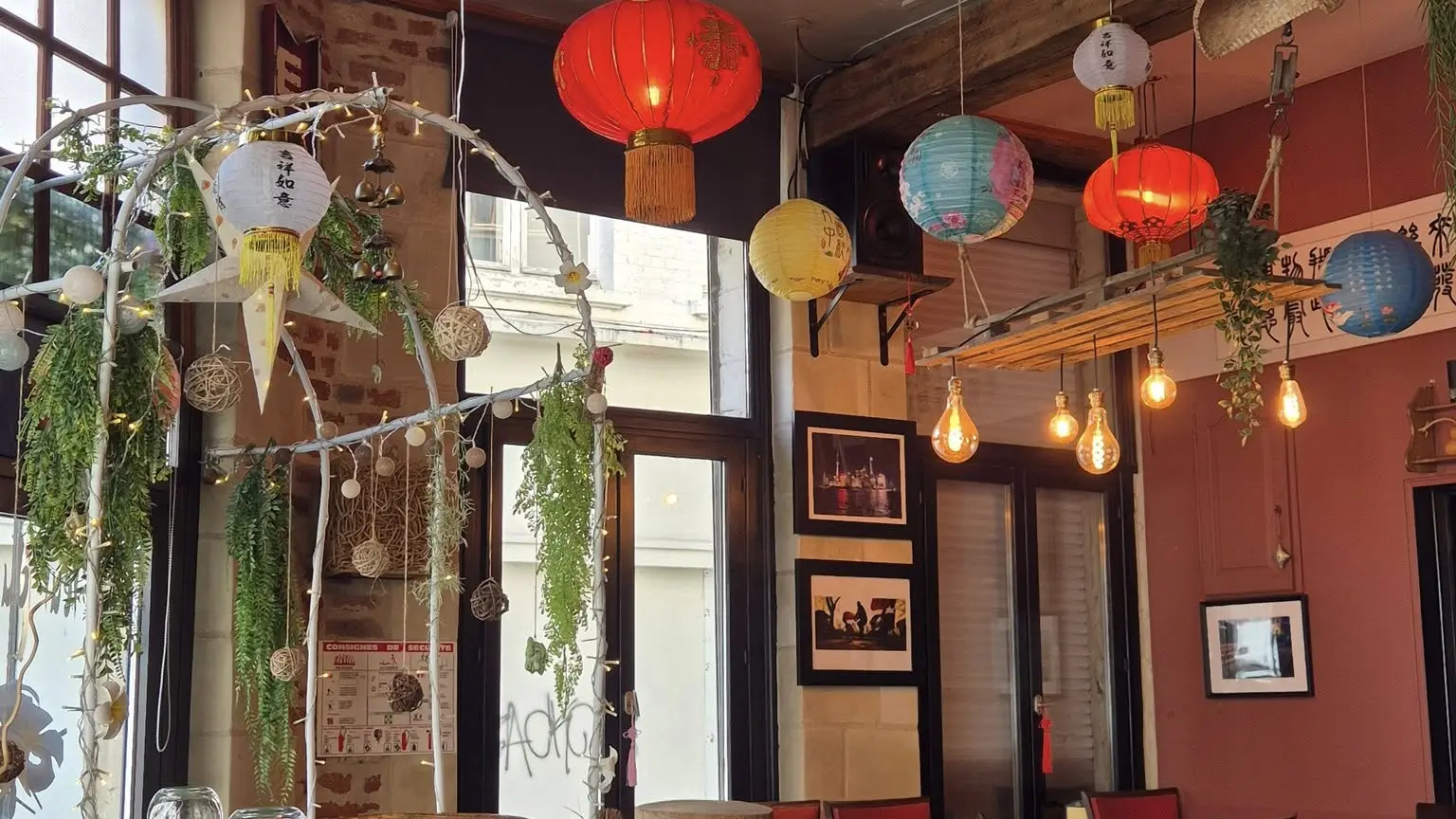 interieur-restairant-fleur-mekong-valenciennes