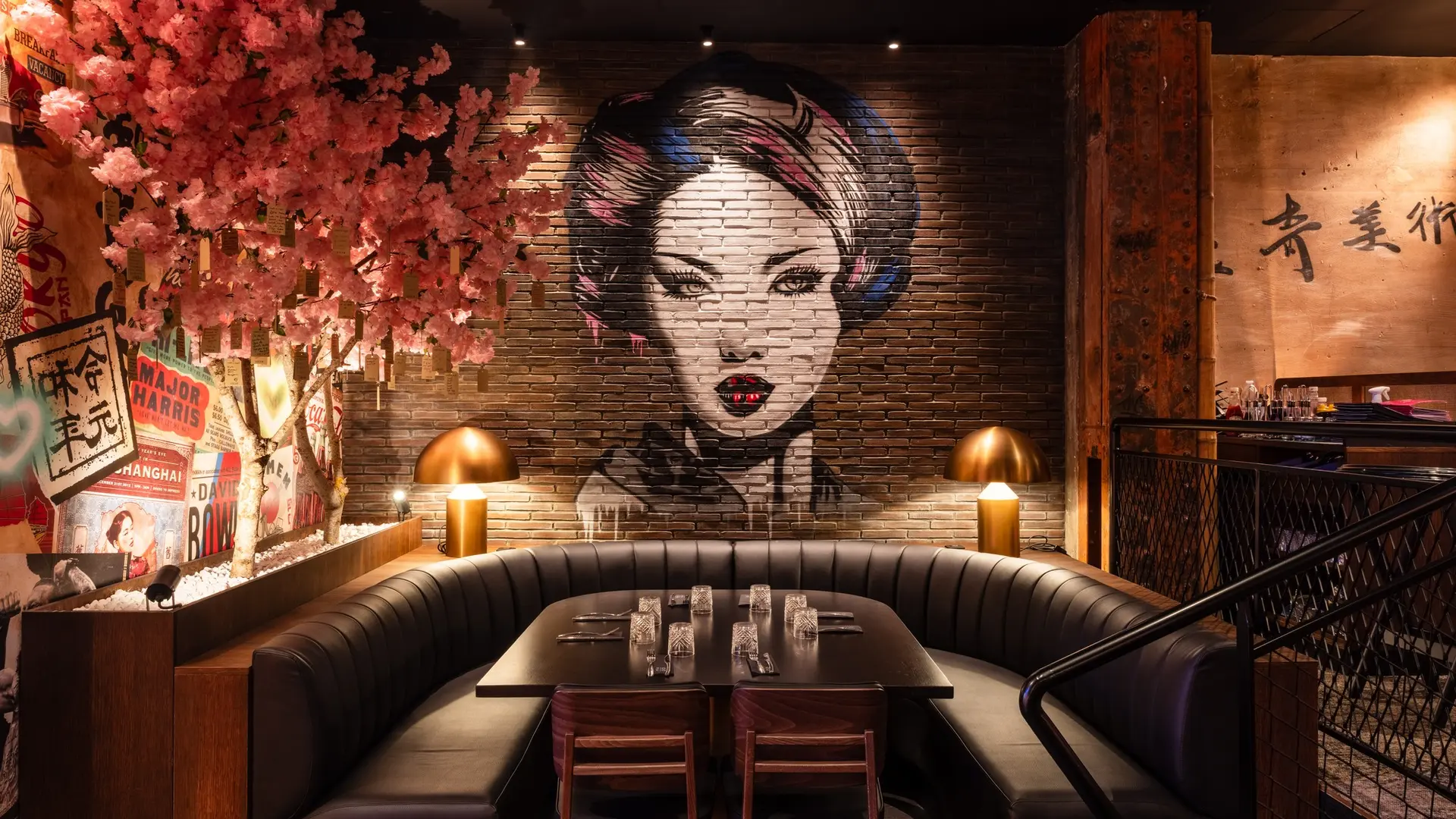 joyo-valenciennes-interieur-restaurant-zaina-pub-valenciennes