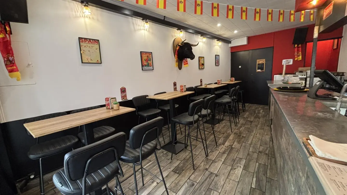 la-bodega-interieur-bar-tapas-valenciennes