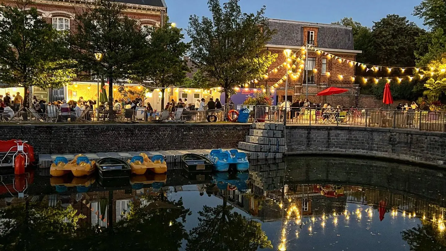 la guinguette des quais 2022 by night