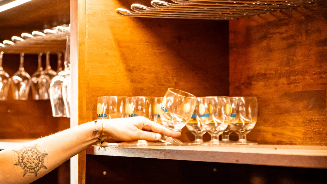 le-carroussel-restaurant-querenaing-bar