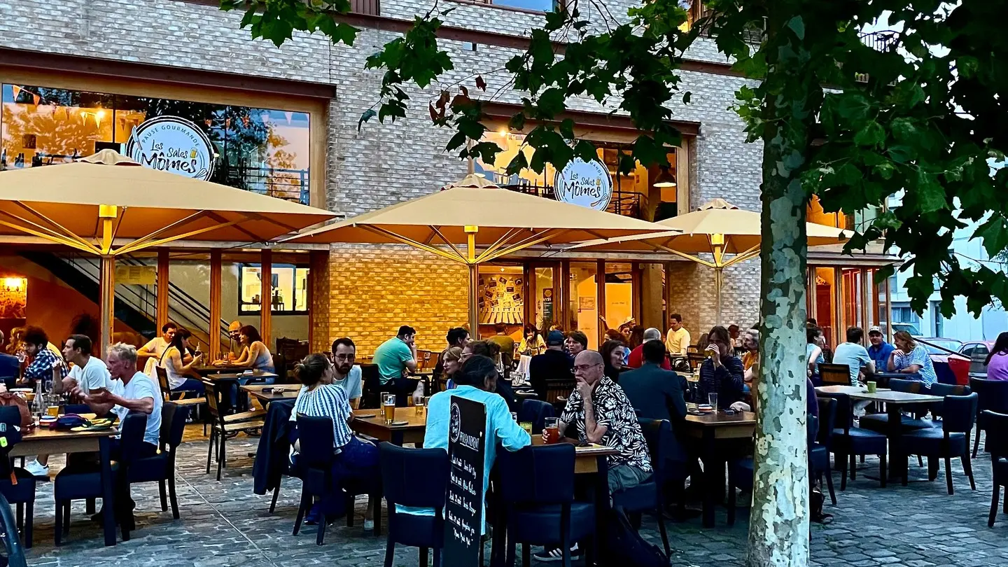 terrasse sales momes