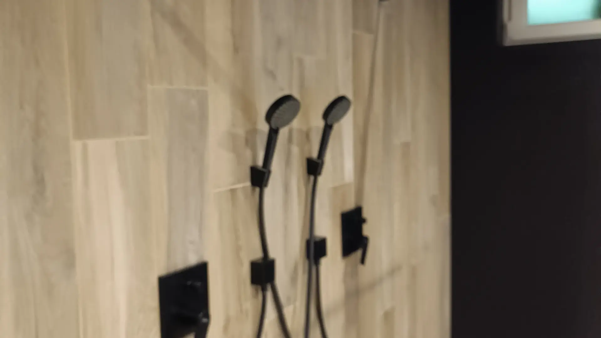 Douche avec double pommeaux