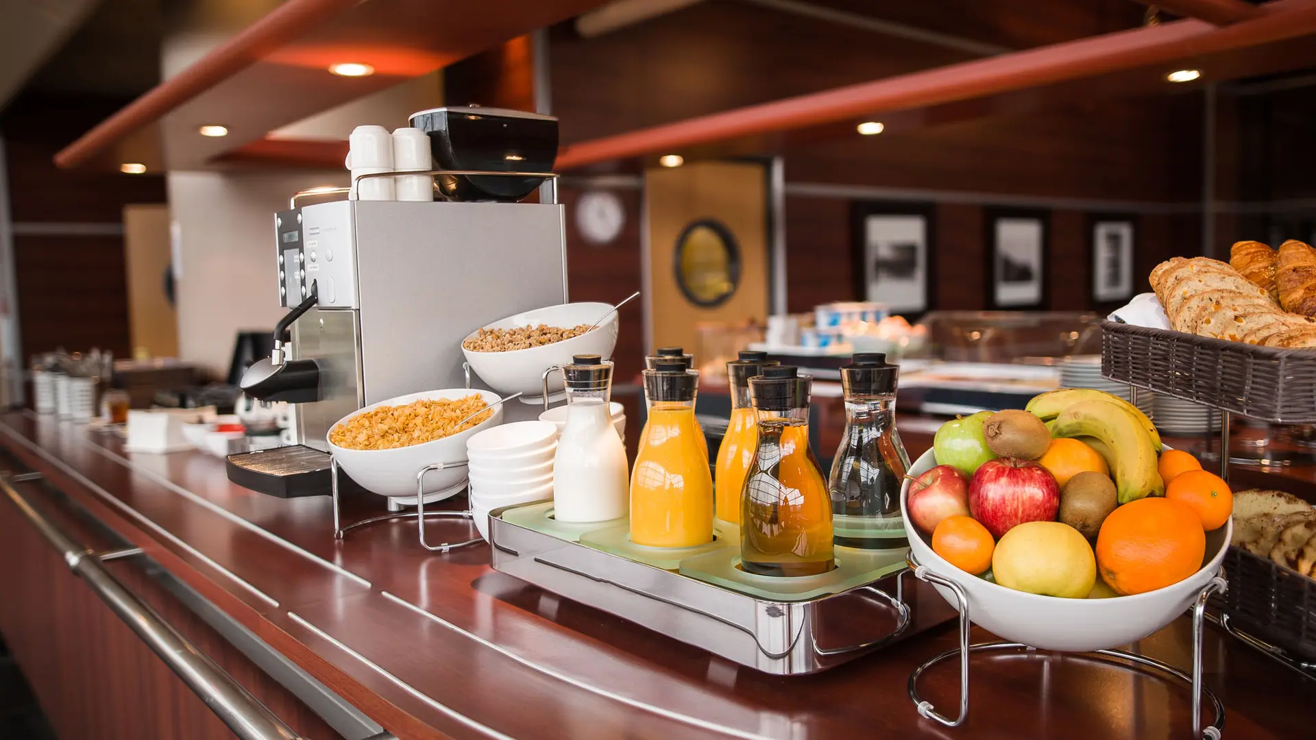 HÔTEL LILLE EUROPE - Petit-déjeuner