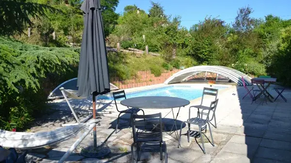 Piscine et terrasse