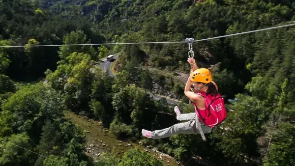 Roc et Canyon - Le Vallon des tyroliennes / Parcours Aventure