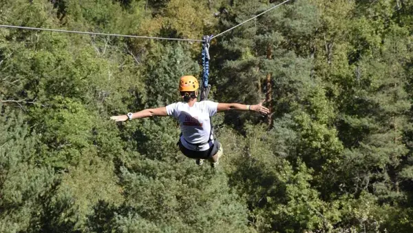 Roc et Canyon - Le Vallon des tyroliennes / Parcours Aventure