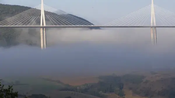 Viaduc de Millau au réveil