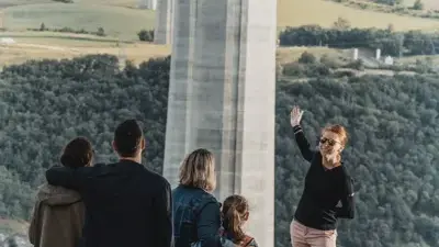 Viaduc de Millau: sur les anciennes pistes de chantier