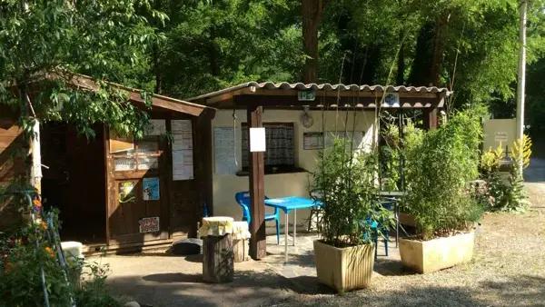 CAMPING LES PEUPLIERS - LE ROZIER