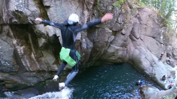 Nature et Sensations - Rando Aqua et Canyoning