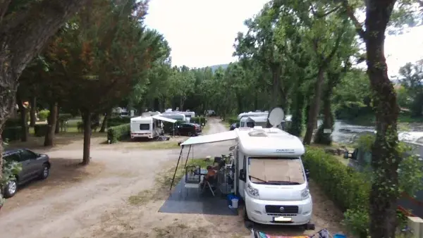 CAMPING DU VIADUC 12