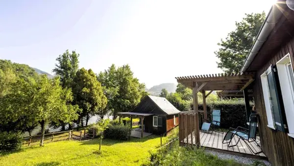 Chalet du Bastié avec vue sur le Lot Entraygues sur Truyère