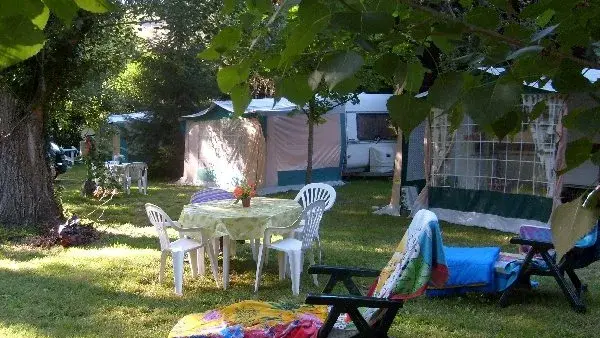 CAMPING LONGUE-LEGUE