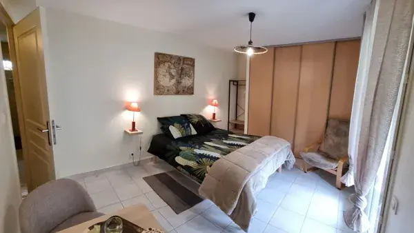 Chambre Voyage avec un lit double