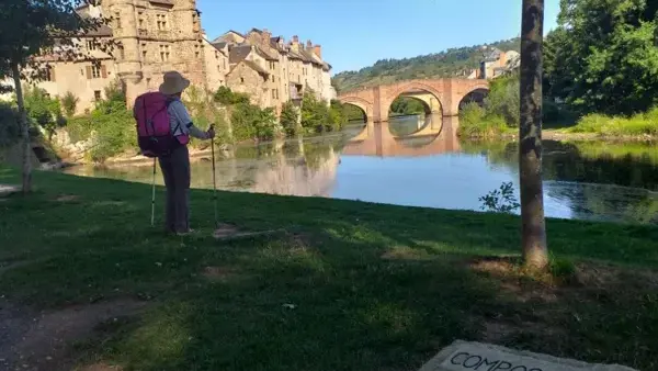 Passage sur le chemin de Compostelle à Espalion