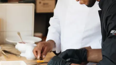 Causse Comtal, Restaurant « La Cazelle »