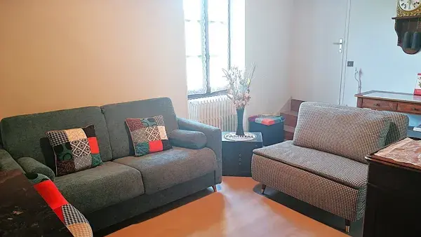 Salon (Odette et Louis) et canapé_lit_Gîte Maison Burg