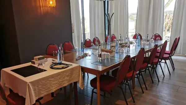 Hôtel et Restaurant La Route d'Argent - Petite salle séminaire jusqu'à 14 personnes