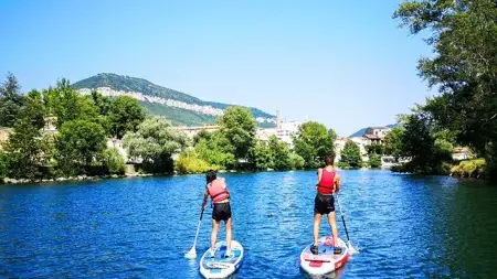 Découvrez le paddle sur le plan d'eau du Parc aqua vagues !