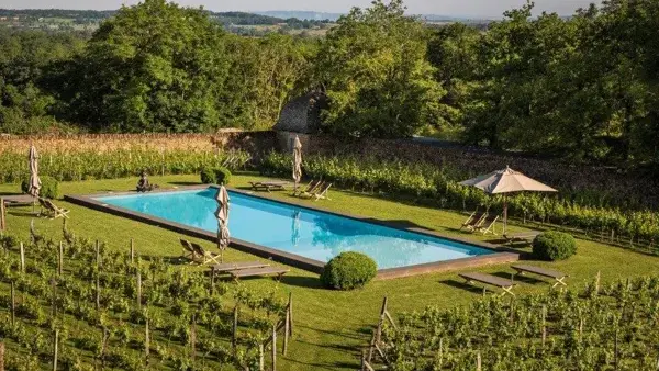 Le Château de Labro et sa Cabane Perchée